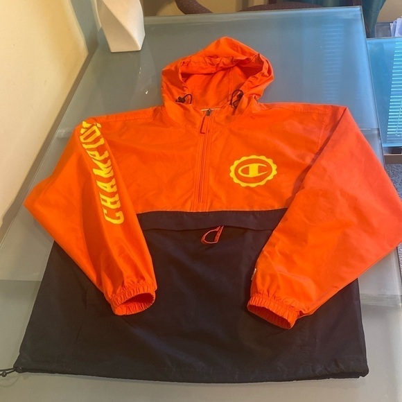 Champion Jackets & Blazers - Like NEW Champion Hooded Jacket Streetwear Windbreaker Size M